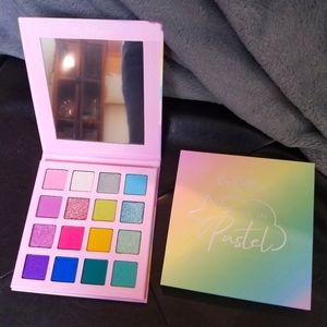 Life in Pastels, 16 colors, eye palette